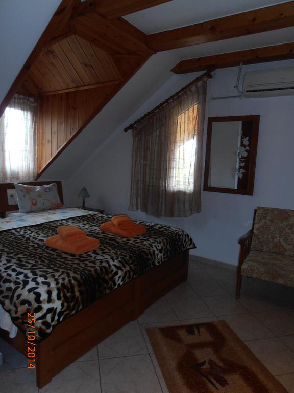 Guesthouse Agnandi Loutraki  Ruang foto