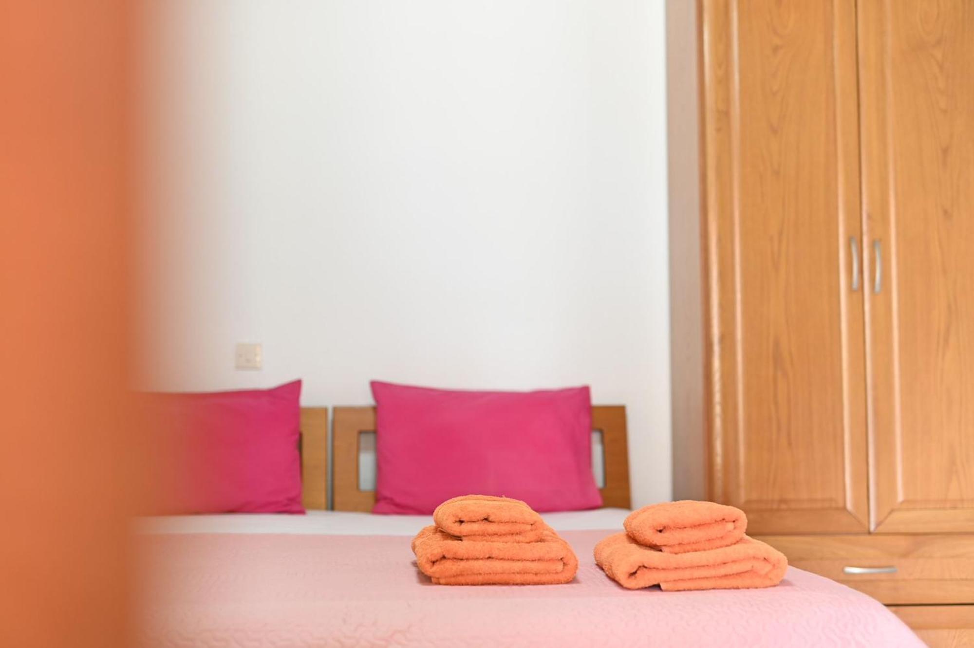 Guesthouse Agnandi Loutraki  Bagian luar foto