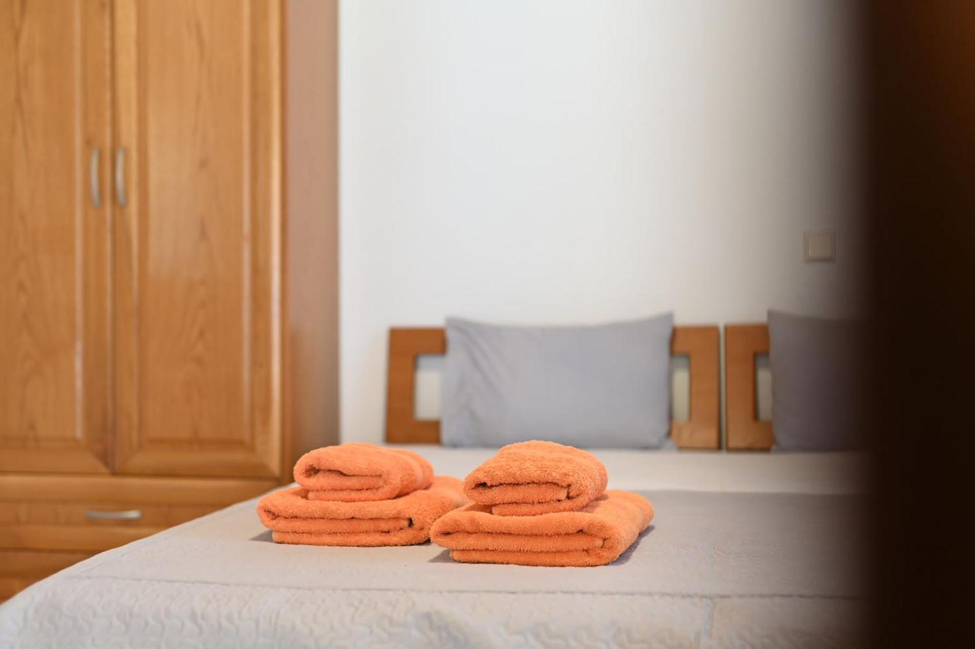Guesthouse Agnandi Loutraki  Bagian luar foto