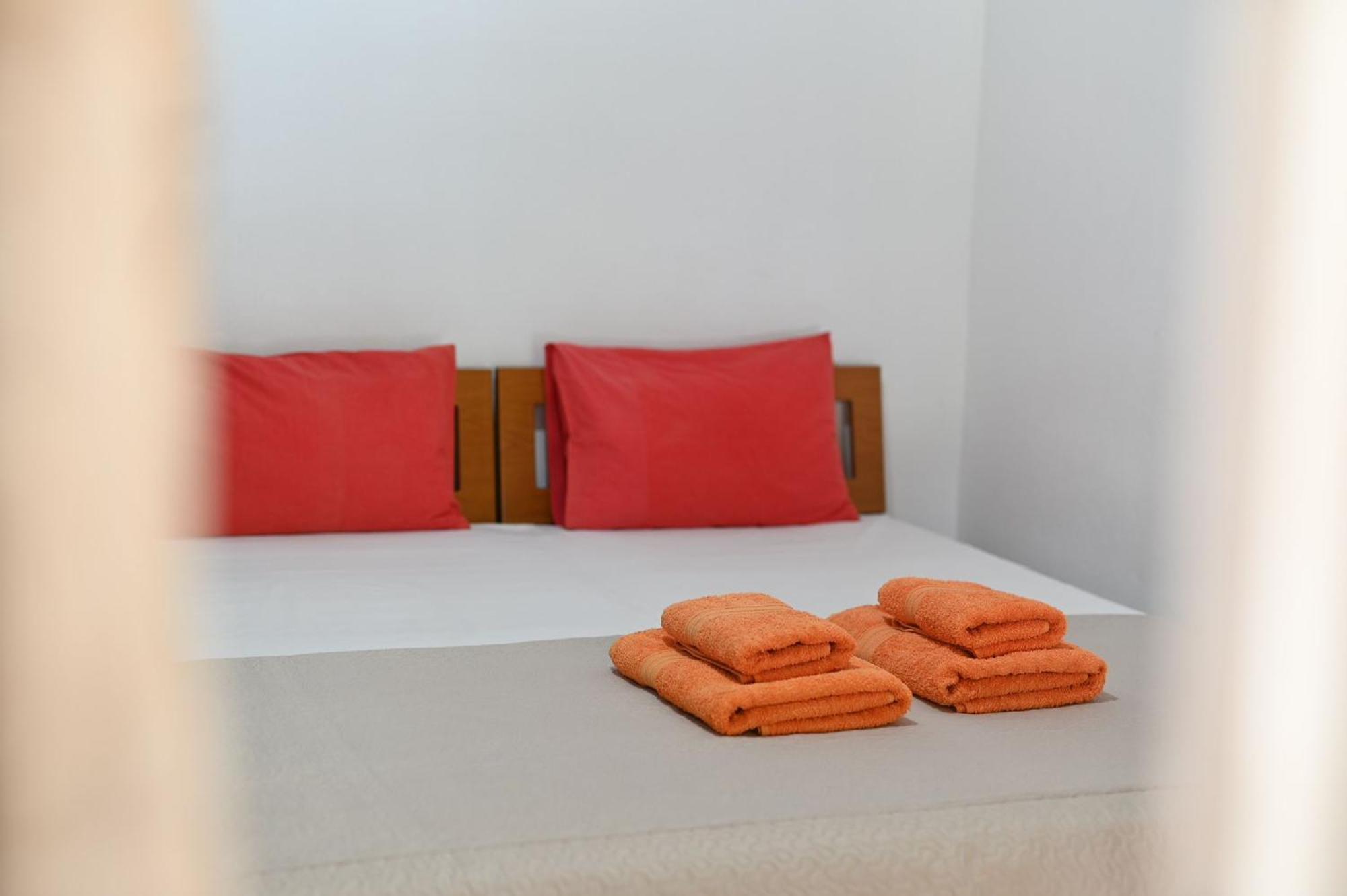 Guesthouse Agnandi Loutraki  Bagian luar foto