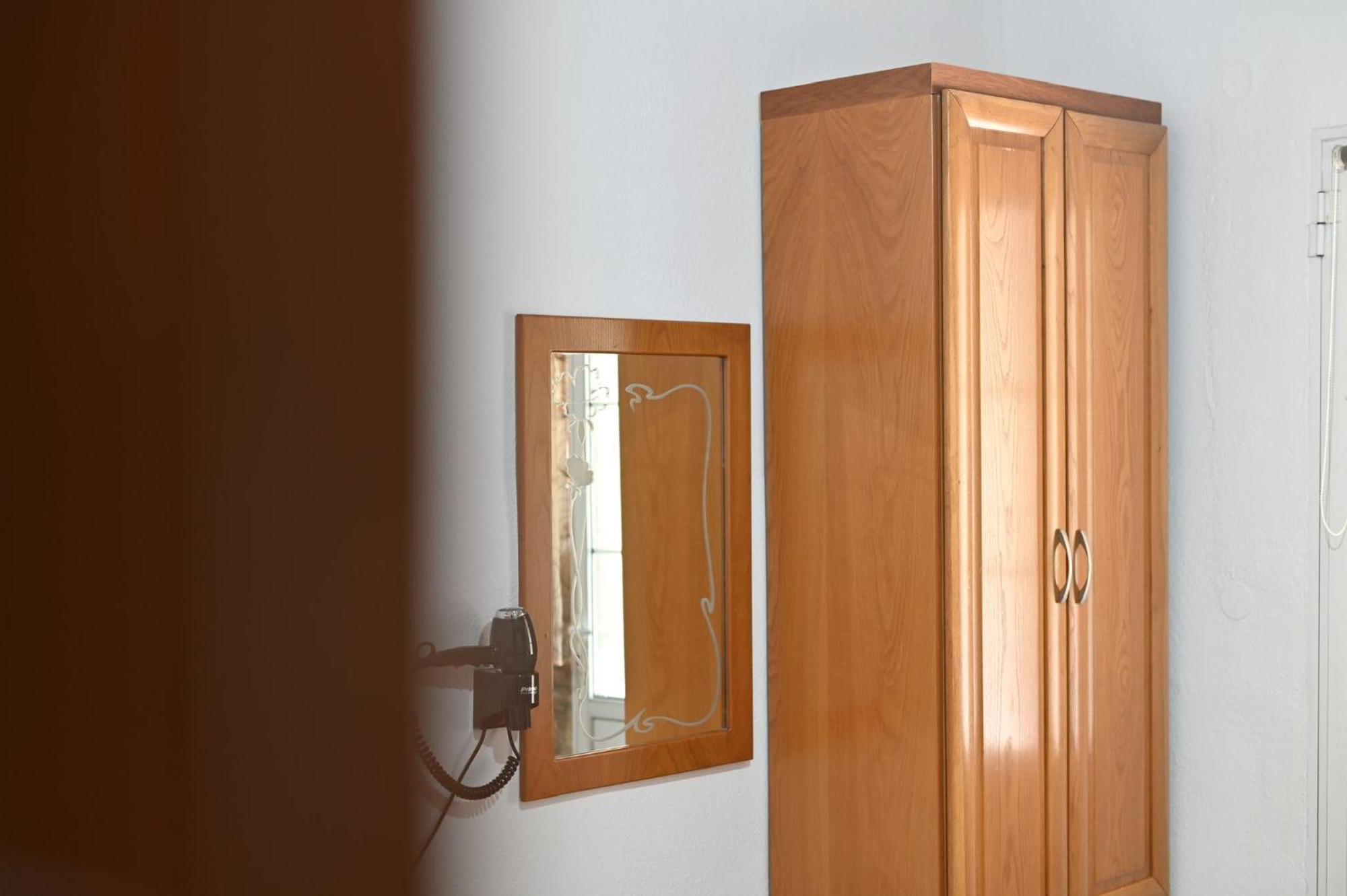 Guesthouse Agnandi Loutraki  Bagian luar foto