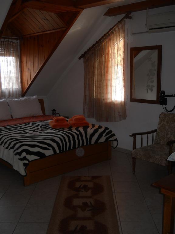 Guesthouse Agnandi Loutraki  Ruang foto