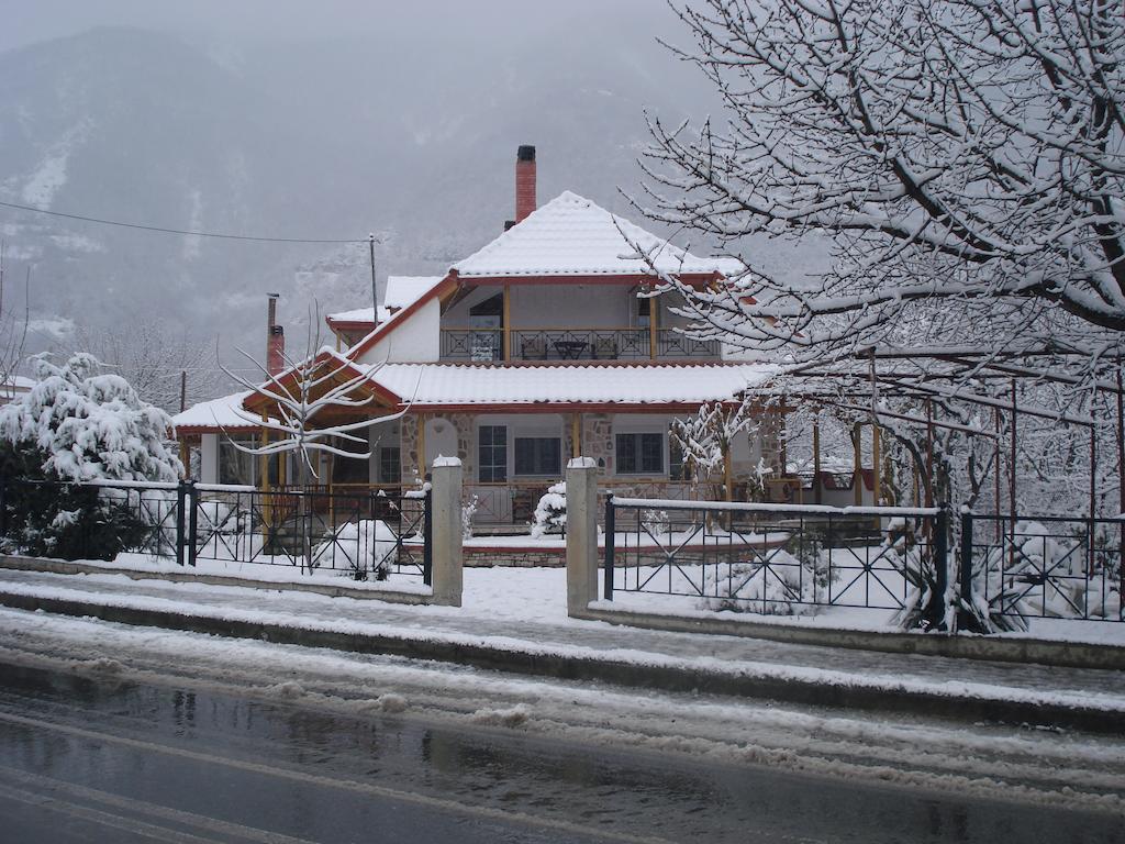 Guesthouse Agnandi Loutraki  Bagian luar foto