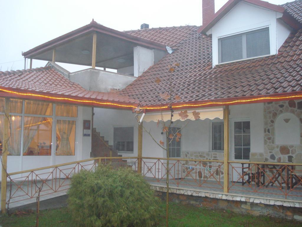 Guesthouse Agnandi Loutraki  Bagian luar foto